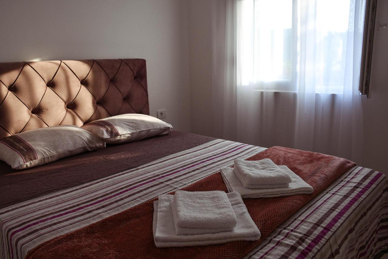 Raj Apartment Kotor Bagian luar foto