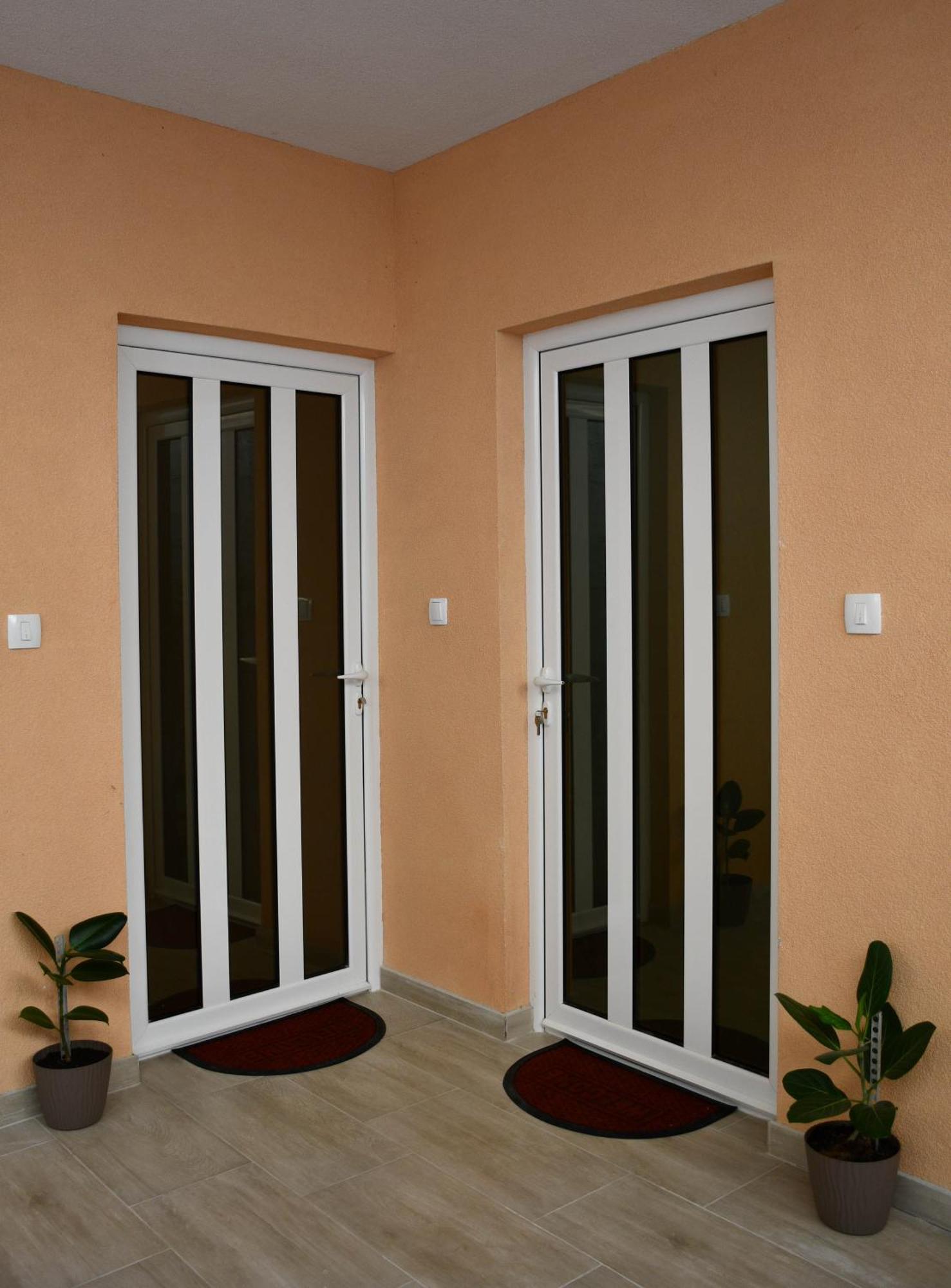 Raj Apartment Kotor Bagian luar foto
