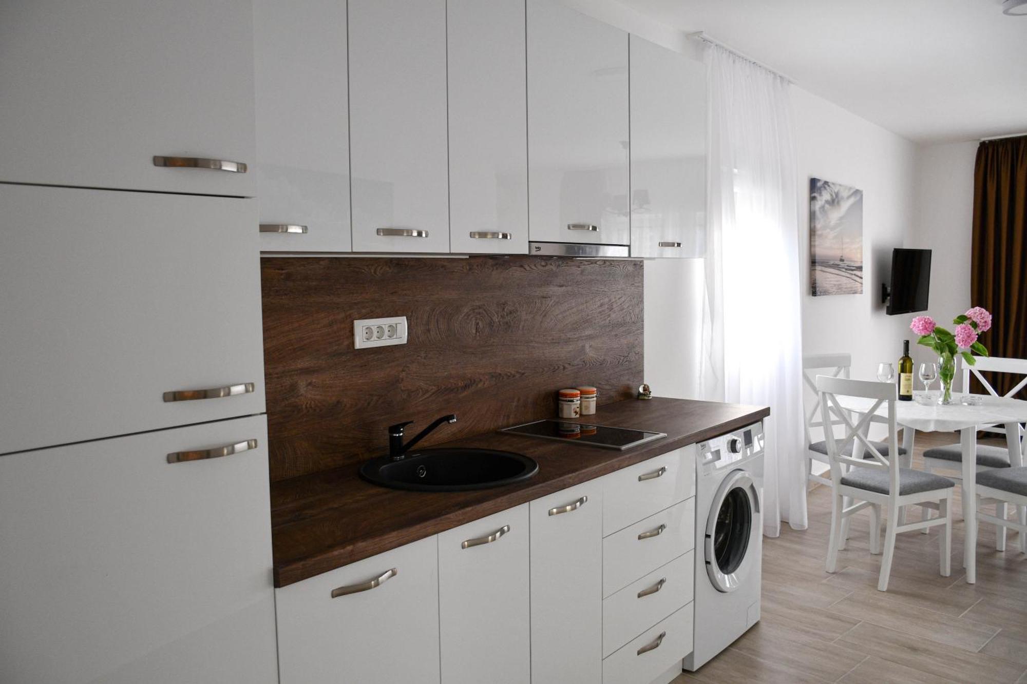 Raj Apartment Kotor Bagian luar foto