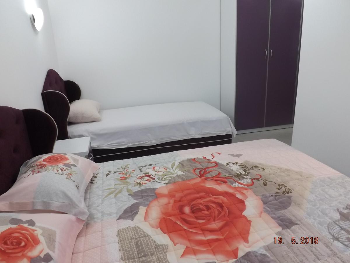 Raj Apartment Kotor Bagian luar foto